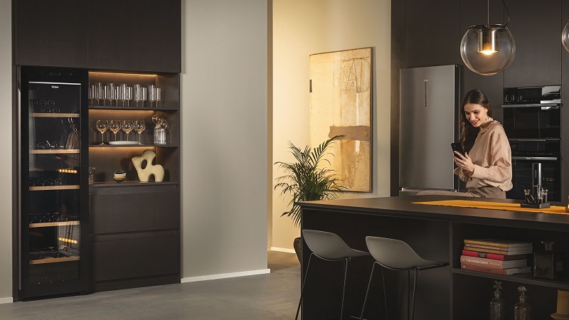 Vínotéka Haier HWS247GEH1 čierna/nerez Vínotéka Haier HWS247GEH1 čierna/nerez