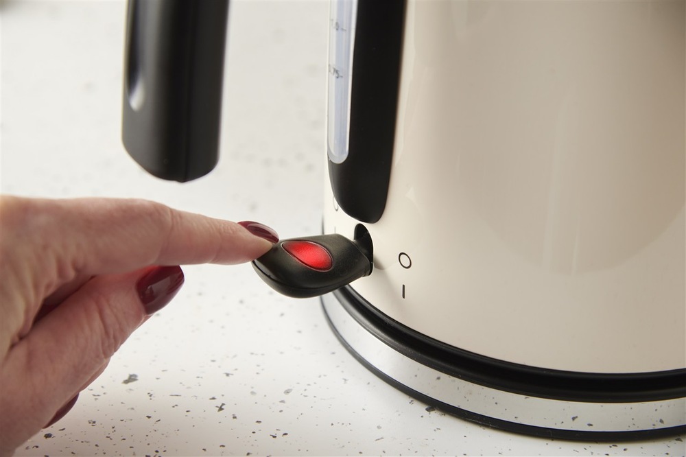 Rýchlovarná kanvica RUSSELL HOBBS 28510-70 Colours Plus Jasmine krémová Rýchlovarná kanvica RUSSELL HOBBS 28510-70 Colours Plus Jasmine krémová