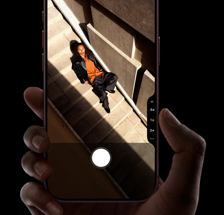 Mobilný telefón Apple iPhone 18 Pro Max 1 TB ľadovcovo modrý Apple iPhone 18 Pro Max ponúka profesionálne ovládacie prvky