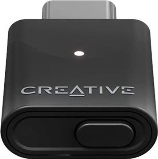 Transmitter Creative BT-W6 Bluetooth USB-C čierna Čelný pohľad na čierny Bluetooth transmitter Creative BT-W6 s USB-C konektorom, LED kontrolkou a spodným ovládacím tlačidlom.