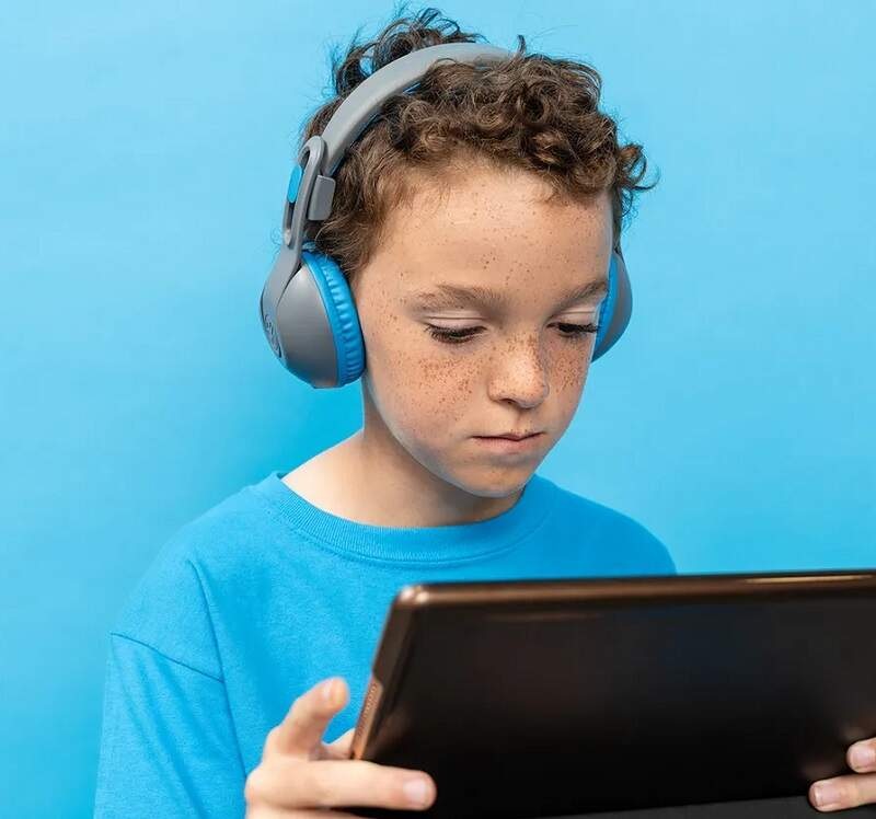 Slúchadlá JLab JBuddies Studio 2 Kids Wireless sivá/modrá Slúchadlá JLab JBuddies Studio 2 Kids Wireless sivá/modrá