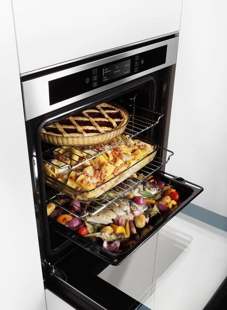 Kombinovaný sporák Whirlpool WS5G8CHW/E biely Kombinovaný sporák Whirlpool WS5G8CHW/E biely