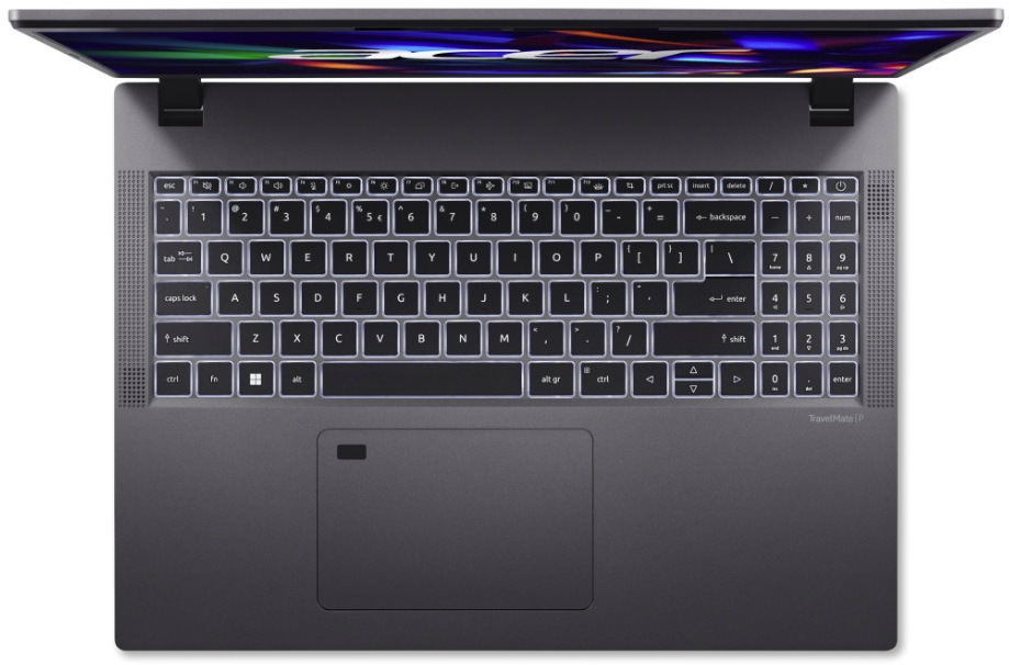 Detail notebooku Acer TravelMate P2 16 s podsvietenou klávesnicou, numerickou časťou a touchpadom