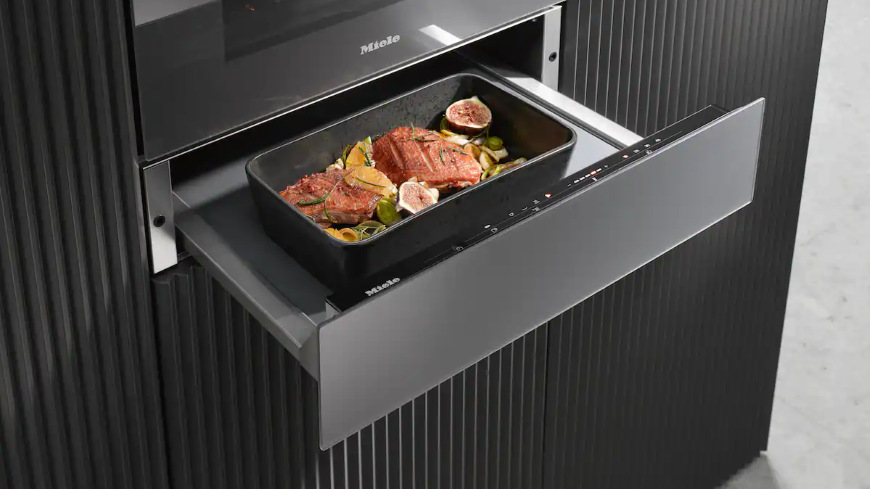 Pečenie mäsa pri nízkych teplotách v ohrevnej zásuvke Miele ESW 7030″ width=