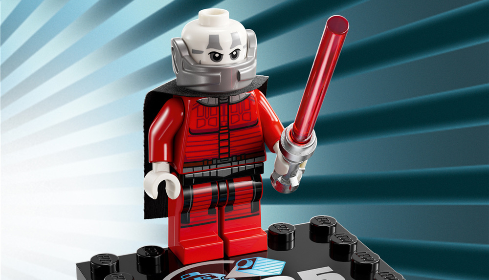 Stavebnica LEGO® Star Wars™ 75379 R2-D2™ R2-D2 ponúka otáčavú hlavu, tretiu nohu, odnímateľný periskop a nástroje pre vlastné vesmírne dobrodružstvá.