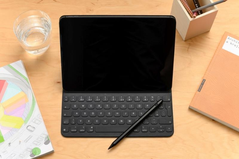 Stylus FIXED Graphite pre iPady so šikovným hrotom a magnetmi čierny