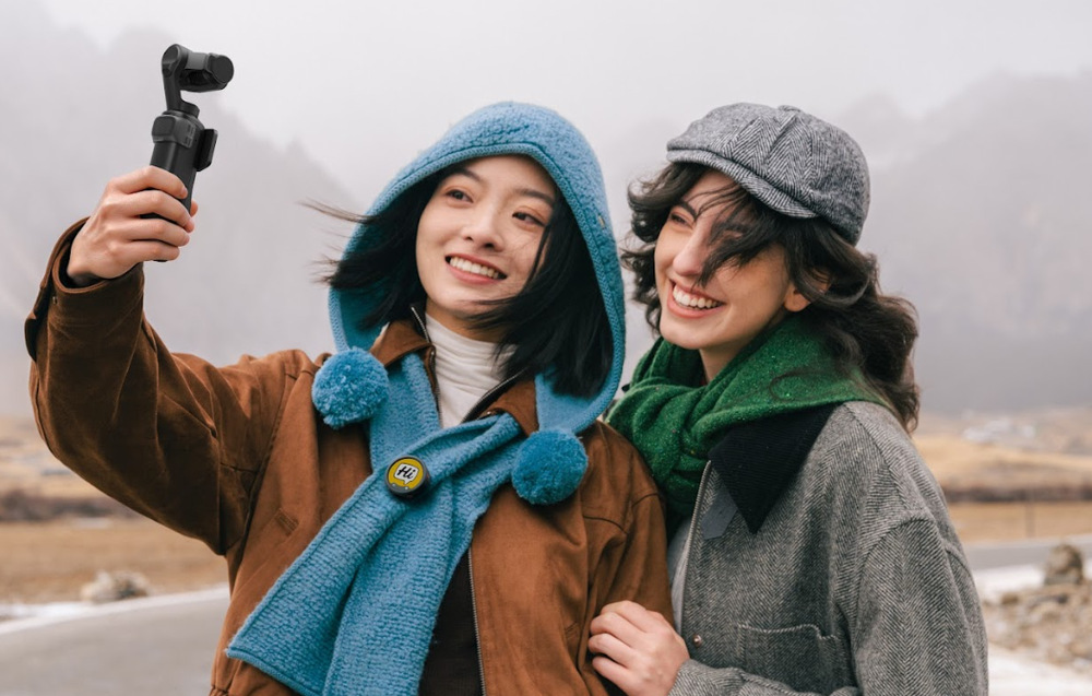 Insta360 Luna Ultra dokáže na nabití pracovať až 4 hodiny