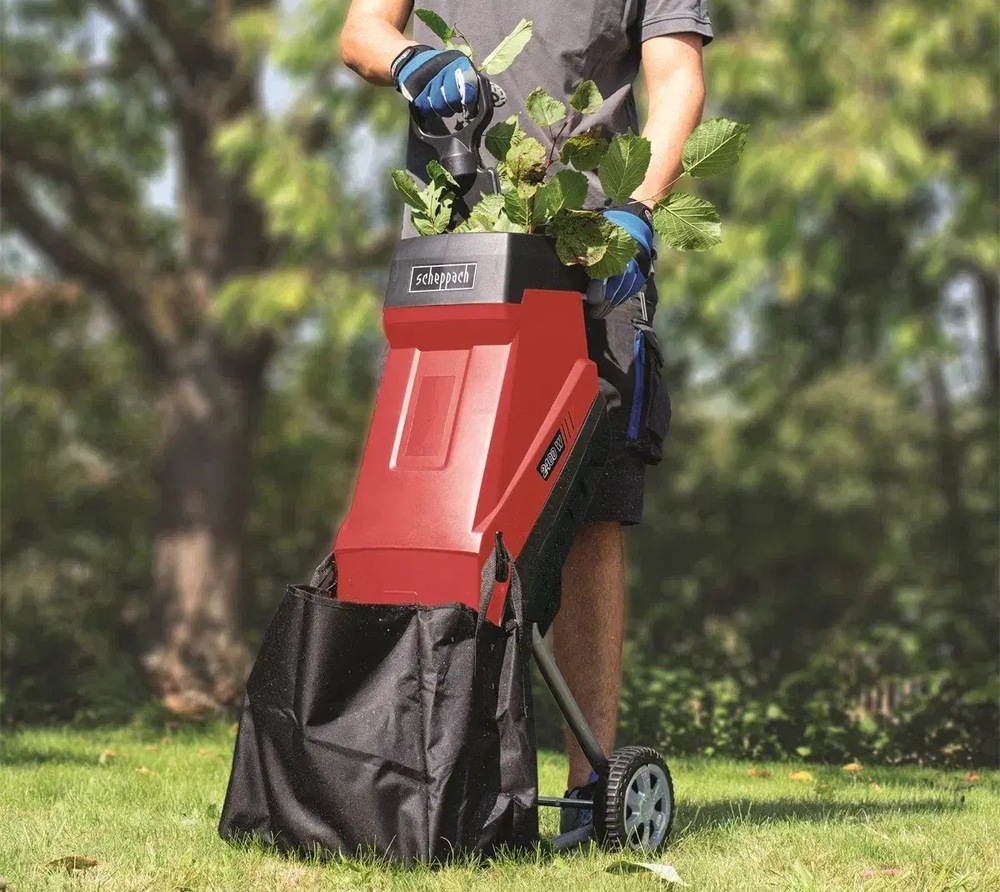 Drvič záhradného odpadu Scheppach GS 55 Drvič záhradného odpadu Scheppach GS 55 je osadený bezuhlíkový motor 2 400W bezuhlíkovým motorom 2 400″ width=
