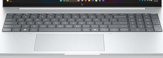 Notebook HP EliteBook 8 G2i 16" strieborný Detail klávesnice notebooku HP EliteBook 8 G2i