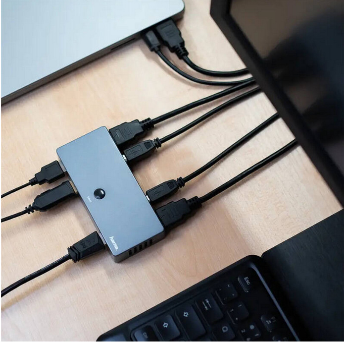 USB Hub Hama KVM prepínač pre 2 PC na 1 monitor, 3xUSB, 1xHDMI sivý Hama KVM prepínač pre 2 PC na 1 monitor, 3xUSB, 1xHDMI (200135) sivý