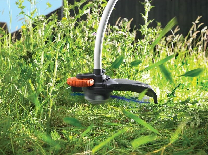 Kosačka strunová Black-Decker GL8033-QS Kosačka strunová Black-Decker GL8033-QS