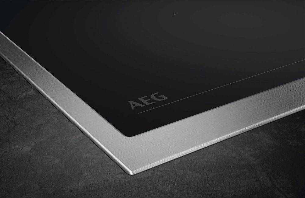 AEG TO64IM00XB nerezový rámček