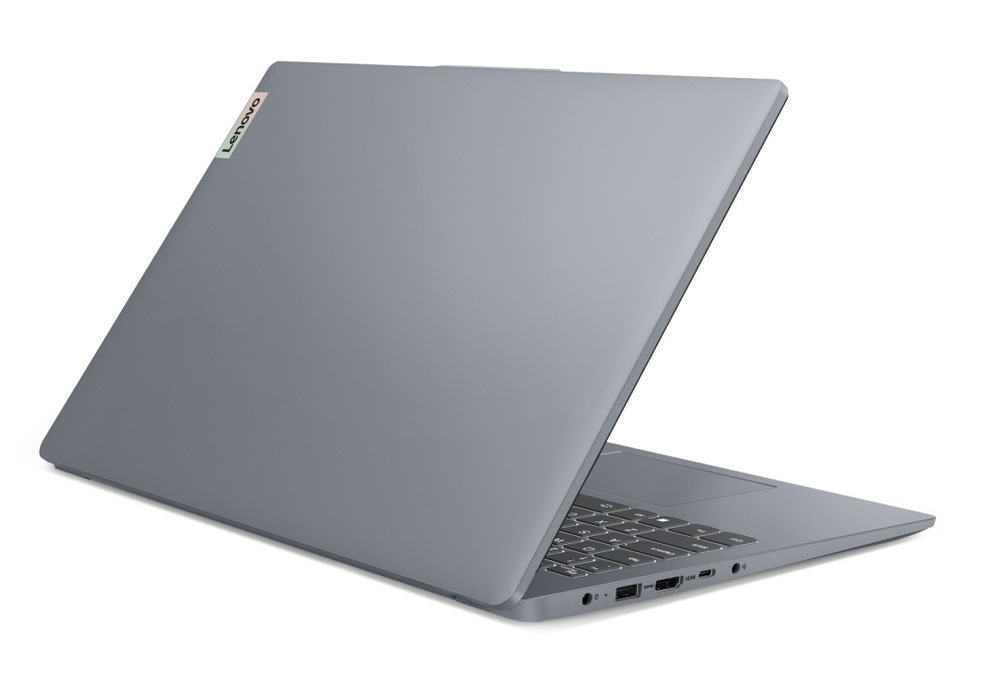 V notebooku od Lenovo sa ukrýva 4jadrový procesor AMD Ryzen 5 so 16GB operačnou pamäťou.