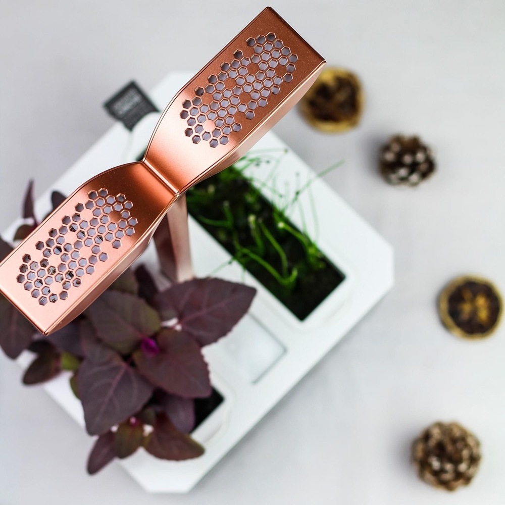Inteligentný kvetináč Véritable Exky SMART čierny/medený Chytrý kvetináč Véritable Exky SMART s LED osvetlením