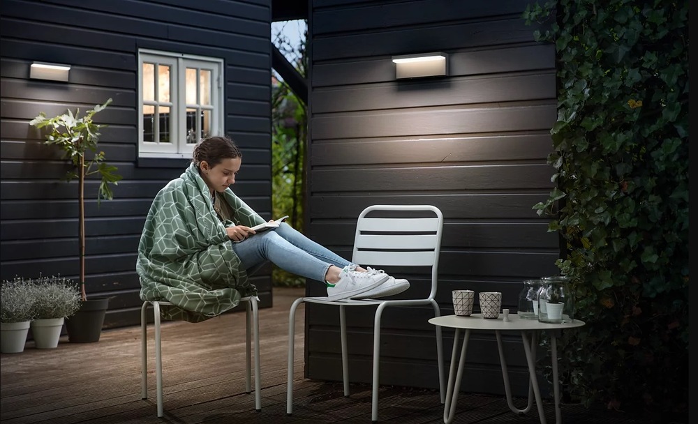 Nástenné svietidlo Philips Bustan, 2700 K antracitová farba Nástenné svietidlo Philips Bustan, 2700 K - antracitové