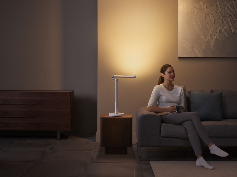 Stolná lampa Dyson Solarcycle Morph™ CD06 čierna