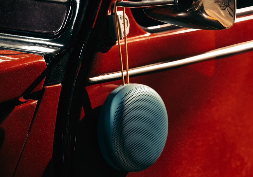 Prenosný reproduktor Bang & Olufsen Beosound A1 (3rd Gen) strieborný Prenosný reproduktor Bang & Olufsen Beosound A1 (3rd Gen) strieborný