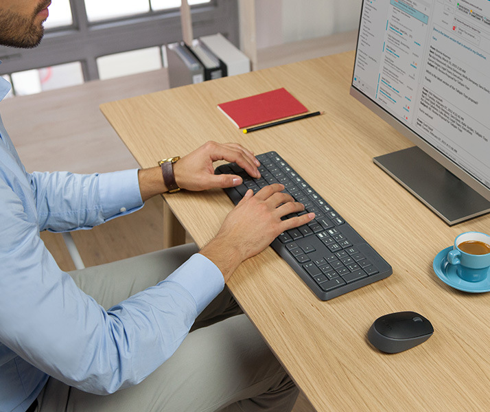 Klávesnica s myšou Logitech Wireless Combo MK235, CZ sivá