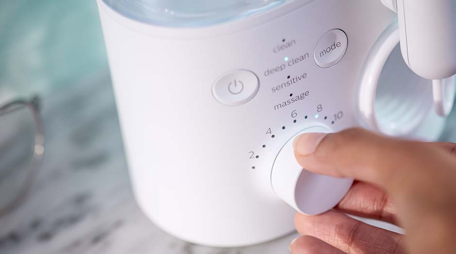 Ústna sprcha Philips Sonicare Power Flosser HX3911/40 biela