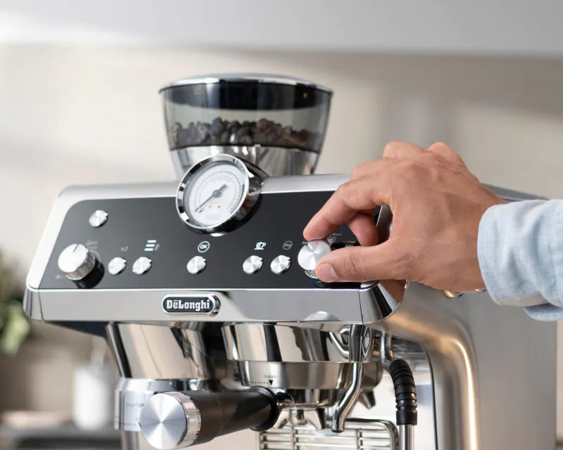 DeLonghi La Špecialista PRESTIGIO EC9355.M, nerezová