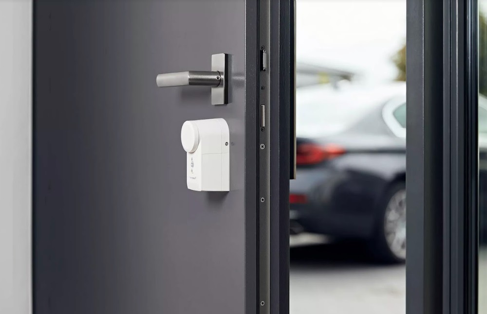 Pohon Homematic IP dverného zámku Pohon dverného zámku Homematic IP HmIP-DLD