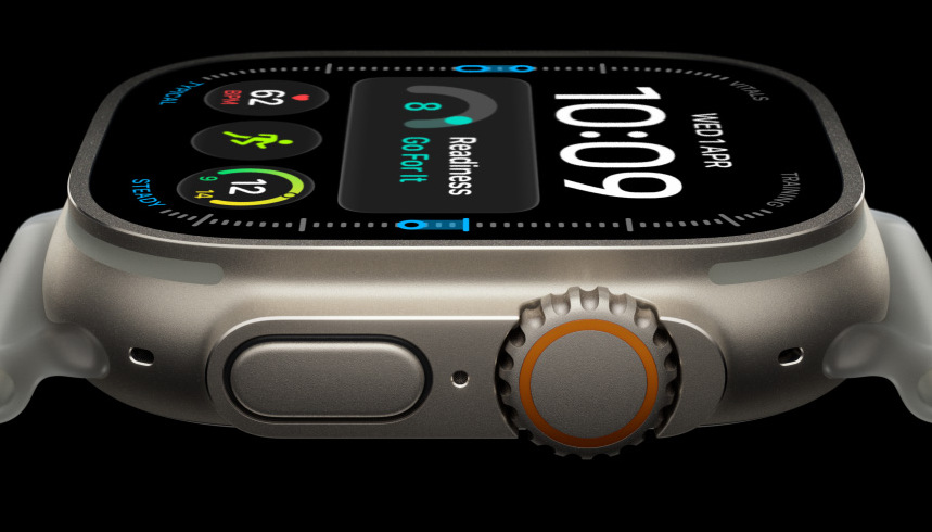 Inteligentné hodinky Apple Watch Ultra 4 GPS + Cellular 49 mm čierny titán, priesvitne čierny oceánsky remienok Apple Watch Ultra 4 nadchnú výdržou až 50 hodín