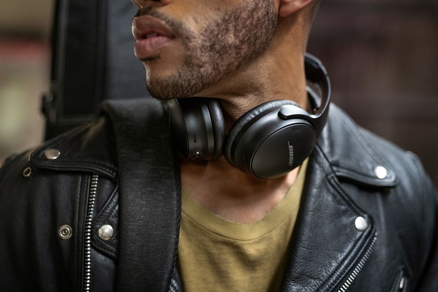 Bose QuietComfort Headphones Club SC, čierna