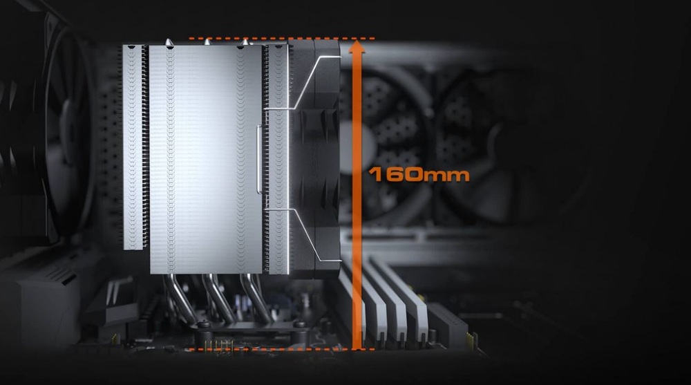Detailný záber na CPU chladič v tmavom interiéri. Oranžová čiara s označením „160 mm“ ukazuje výšku nainštalovaného chladiča.