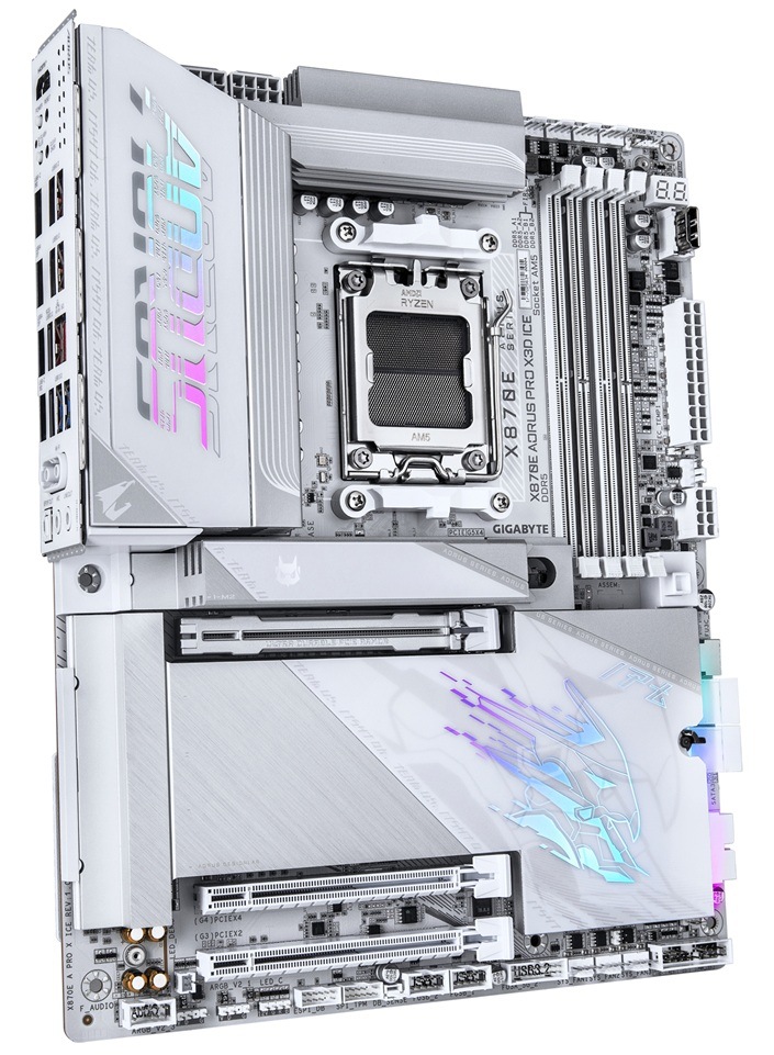 Moderná základná doska GIGABYTE X870E AORUS PRE X3D ICE, strieborná farba