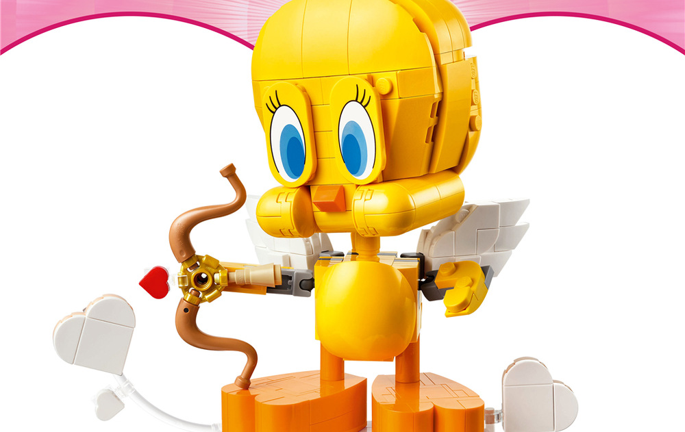 Stavebnica LEGO® Looney Tunes™ 40824 Roztomilý Tweety Stavebnica LEGO Looney Tunes ponúka dve podoby Tweetyho, ktorého môžete vystaviť ako Amorka alebo s kyticou
