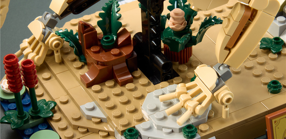 Stavebnica LEGO® Jurassic World 77985 Dinosaurie fosílie: Triceratops Detailná kostra Triceratopsa s pohyblivými časťami a informačnou tabuľkou pripomína skutočný exponát.