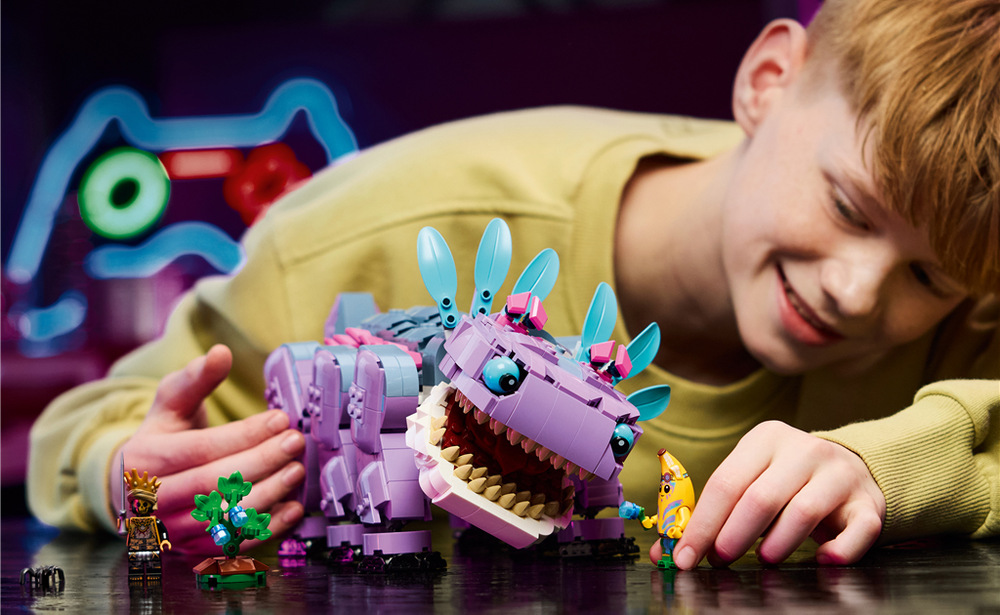 Klombo z Fortnite ožíva v podobe pohyblivého modelu, ktorý ponúka zábavu pri hraní aj vytváraní vlastných scenárov.
