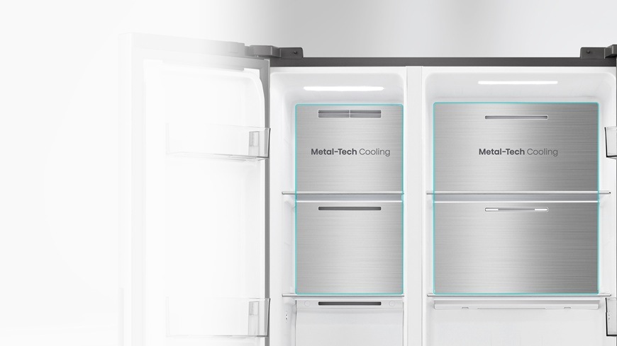 Americká chladnička Hisense RS3P538NAIE nerez Detailný záber na vnútornú časť chladničky Hisense RS3P538NAIE. Zadná stena chladničky je z nerezovej ocele Metal-Tech Cooling