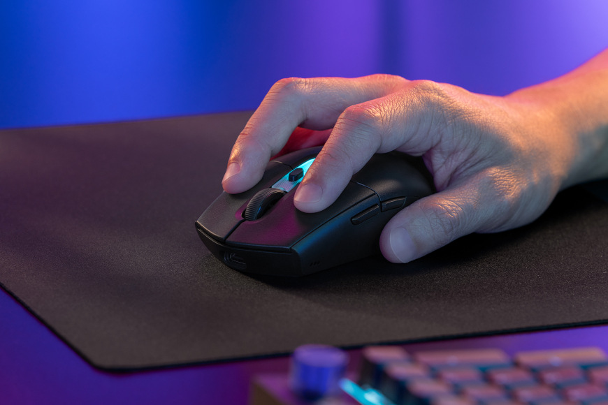 Používanie myši Logitech G305 X SUPERLIGHT pri hraní hier