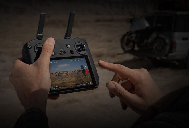 Dron DJI Mavic 3 Pro Fly More Combo (DJI RC)