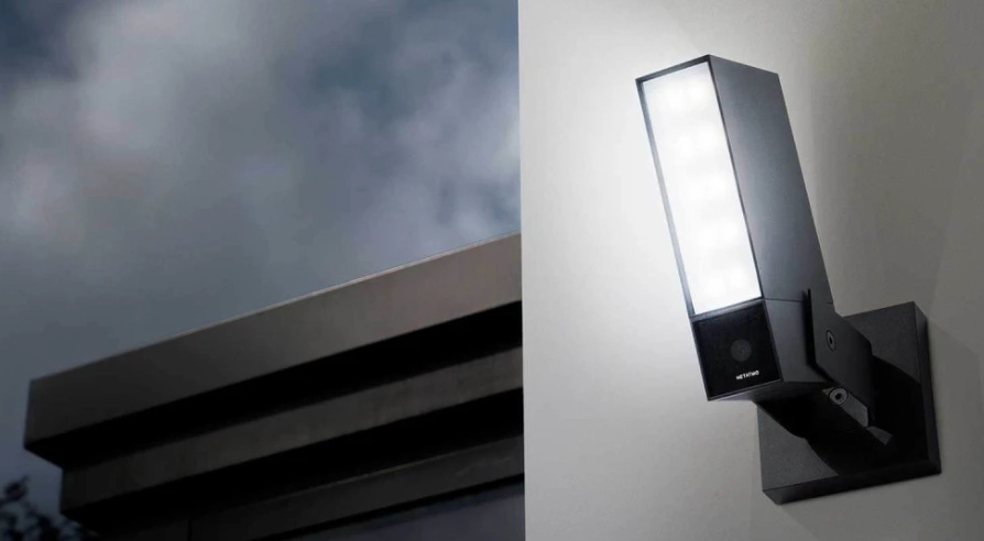 IP kamera Netatmo Smart Outdoor Camera with Siren čierna IP kamera Netatmo Smart Outdoor Camera with Siren čierna