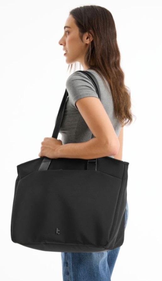 Taška tomtoc Versatile - T23 Laptop Tote Bag L - čierna