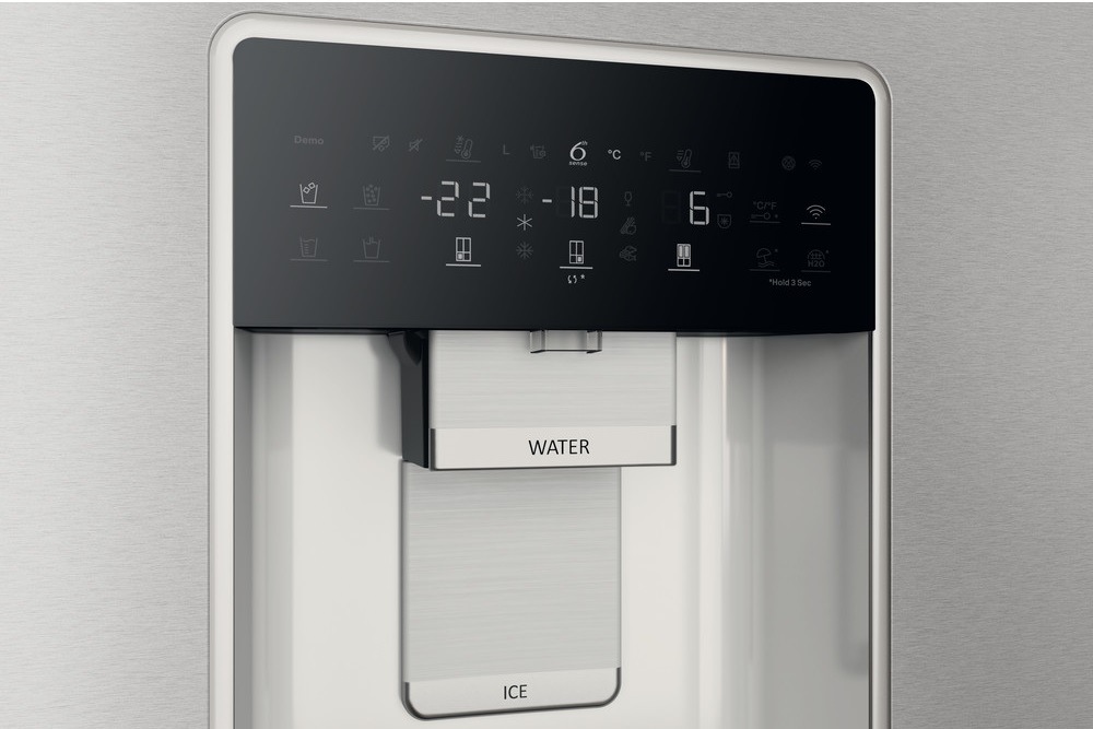 Americká chladnička Whirlpool WQ9I MO2L EF nerez Chladnička americká Whirlpool WQ9I MO2L EF, NoFrost, nerez, elektronický systém ovládania