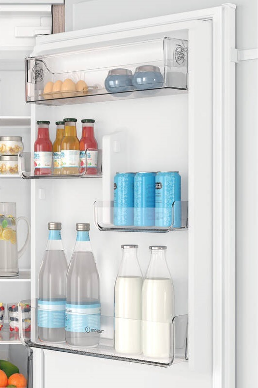 Chladnička s mrazničkou Indesit INC18 T112 biela Chladnička kombinovaná Indesit INC18 T112 NoFrost, vstavané, flexibilné vnútorné dvierka