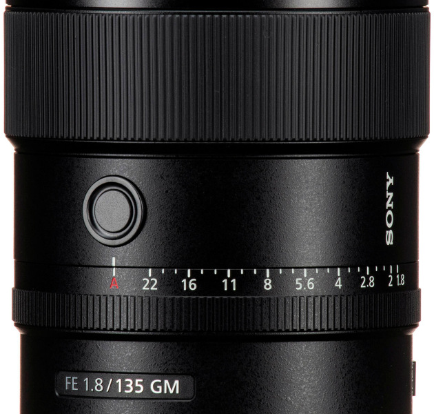 Sony FE 135 mm f/1.8 GM