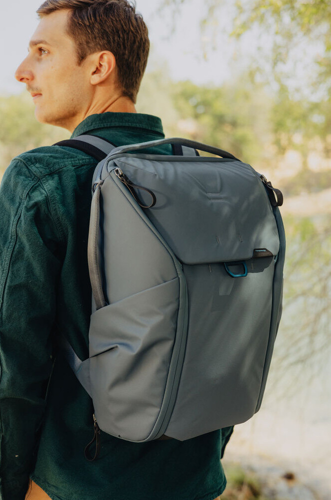 Batoh Peak Design Everyday Backpack 20L (v2) modrý
