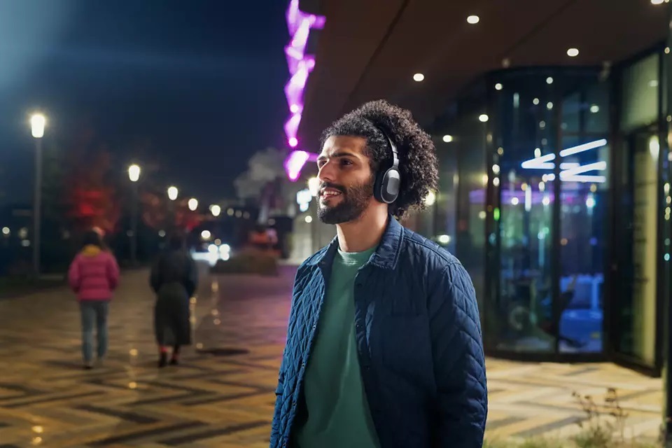 Slúchadlá Philips TAH6506BK čierna