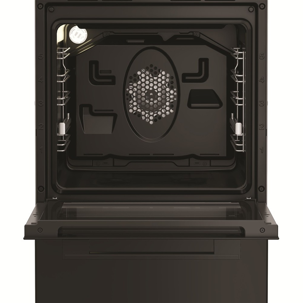 Kombinovaný sporák Whirlpool W5G8LMSWTB čierny Detail priestoru otvorenej rúry sporáka K50 Whirlpool W5G8LMSWTB