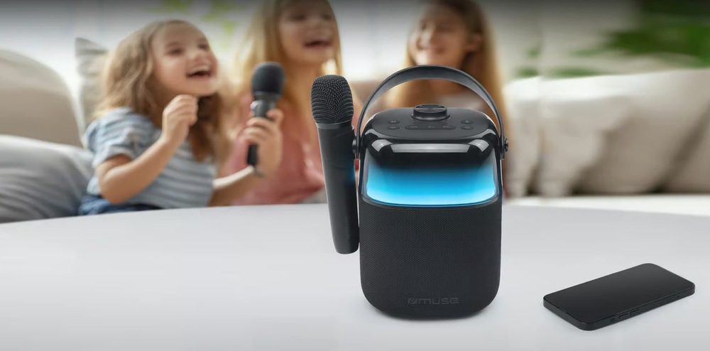 Prenosný reproduktor MUSE M-520KA čierny Deti spievajú karaoke s reproduktorom Muse M-520 KA, bezdrôtovým mikrofónom a telefónom