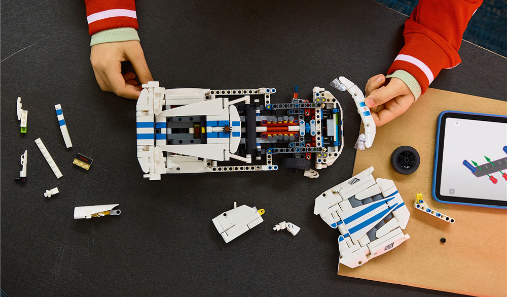 Stavebnica LEGO® Technic 42234 Športové auto Dodge Viper GTS-R Stavebnica umožňuje odomknúť špeciálny design LEGO Technic vo videohre Forza Horizon 6 podľa podmienok uvedených v balení.