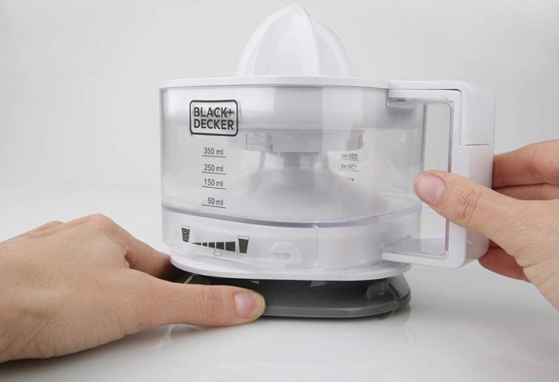 Lis na citrusy Black+Decker BXCJ25E čierny/biely