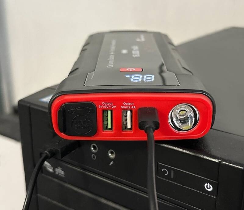 Nabíjačka/Štartovací box Compass Smart Jump CPS07165_02