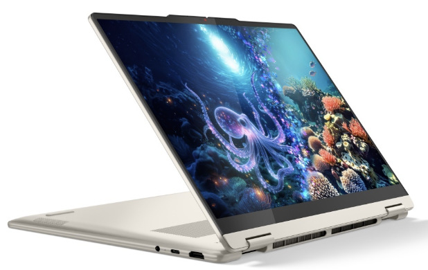 Notebook Lenovo Yoga 7 2-in-1 14AKP10 béžový Lenovo Yoga 7 2-in-1 14AKP10 v režime stojančeka s otočeným dotykovým displejom
