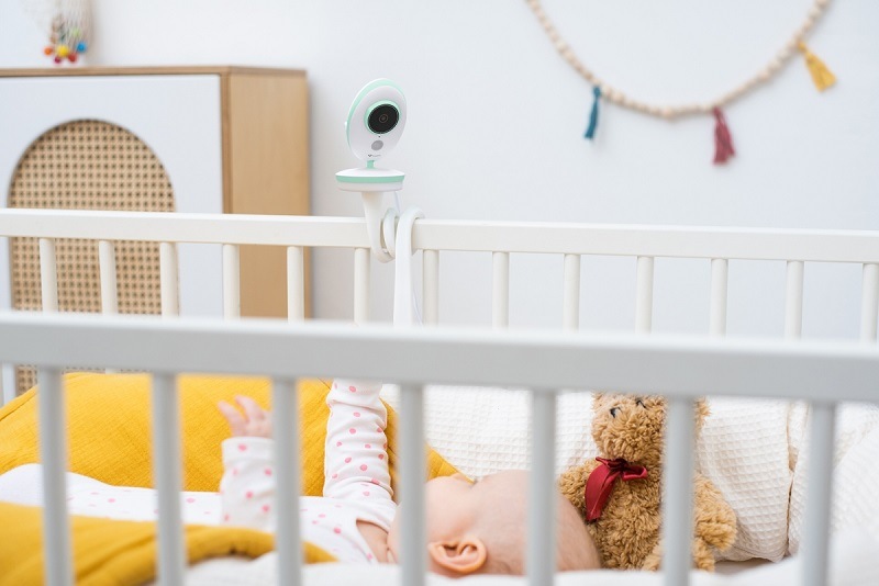 Detská elektronická pestúnka TrueLife NannyCam V24 Pro biela/zelená Detská elektronická pestúnka TrueLife NannyCam V24 Pro biela/zelená