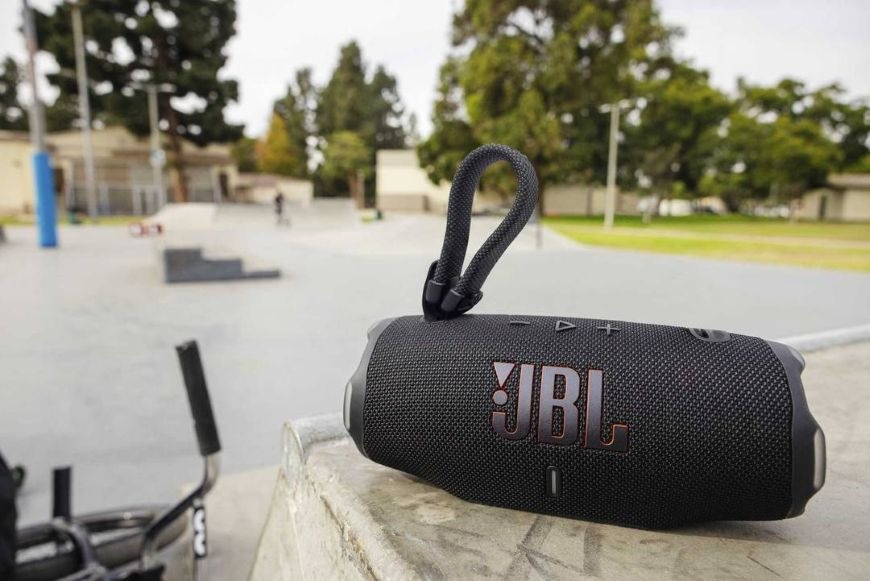 Prenosný reproduktor JBL Charge 6 modrý JBL Charge 6 je perfektný pre využitie vonku